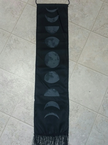 Moon Phases Tapestry - Picture 3 of 3